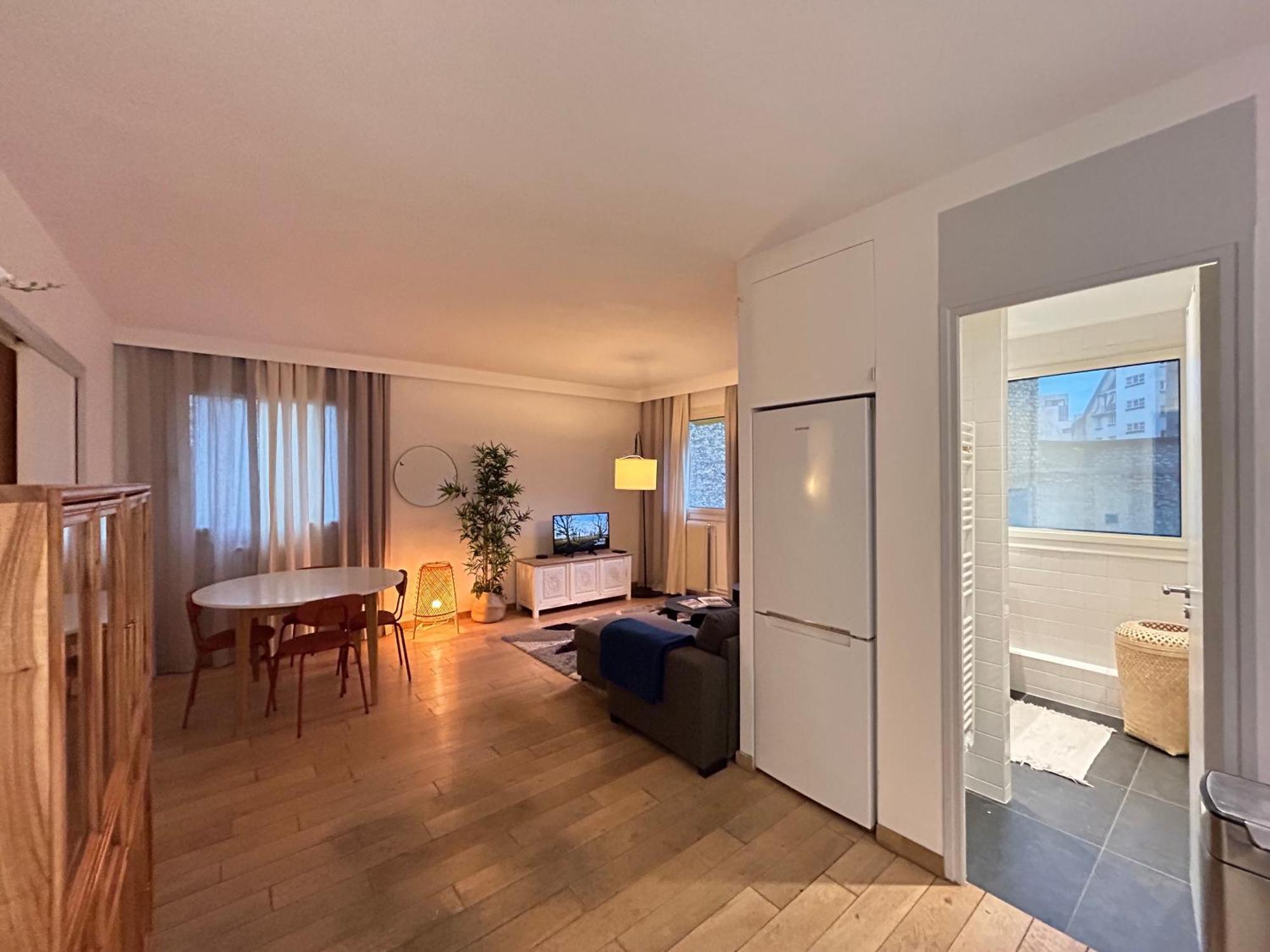 Big Apartment Eiffel Tower View Parijs Buitenkant foto